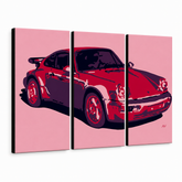 Dipinto a mano POP Art PORSCHE 911 3 pezzi por3 – Visualizzazione 3D del quadro dipinto a mano su sfondo bianco. Colori dominanti: rosso, rosa, nero.