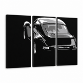 Dipinto a mano POP Art PORSCHE 911 3 pezzi por4 – Visualizzazione 3D del quadro dipinto a mano su sfondo bianco. Colori dominanti: nero, bianco, grigio.