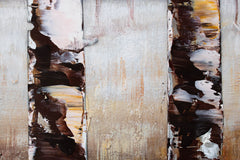 Dettaglio della superficie della tela ARTMIE 340 g/m² con motivo bosco e animali nei toni rosso-marrone – texture in rilievo visibile della pittura a mano.