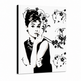 Quadro POP Art di Audrey Hepburn dipinto a mano ah6 – Visualizzazione 3D del quadro dipinto a mano su sfondo bianco. Colori dominanti: nero, grigio, rosa.