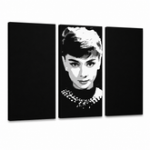 Quadro POP Art dipinto a mano Audrey HEPBHURN 3 pezzi ah – Visualizzazione 3D del quadro dipinto a mano su sfondo bianco. Colori dominanti: nero, bianco, grigio.