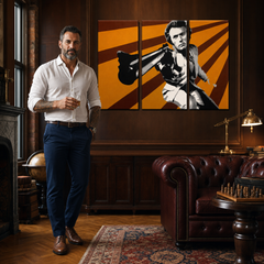 Dipinto a mano POP Art Clint Eastwood 3 parti ce – quadro in un moderno interno maschile, visualizzazione lifestyle. Colori dominanti: arancione, marrone, nero.