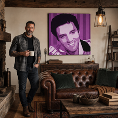 Dipinto a mano POP Art Elvis Presley 1 pezzo el4 – quadro in un moderno interno maschile, visualizzazione lifestyle. Colori dominanti: viola, bianco, nero.