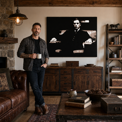 Dipinto a mano POP Art Il Padrino 1 pezzo god9 – quadro in un moderno interno maschile, visualizzazione lifestyle. Colori dominanti: nero, marrone, bianco.