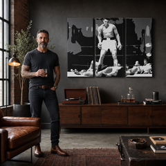 Dipinto a mano POP Art Muhamad Ali 3 pezzi ali2 – quadro in un moderno interno maschile, visualizzazione lifestyle. Colori dominanti: nero, bianco, grigio.