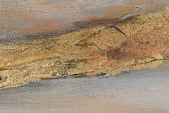 Dettaglio ravvicinato del dipinto 'Cielo' 90x110 cm, che mostra la ricca texture delle pennellate grigie e i luminosi accenti dorati metallici.