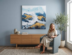 Quadro dipinto per parete ASTRATTO 70x70 cm – quadro dipinto a mano in un interno elegante (Golden hour luxe) | wall mockup | tela premium | Papilora.sk