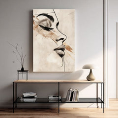 Ritratto di donna in beige - immagine 4